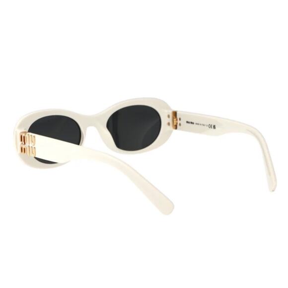 NEW!!! Miu Miu MU 06ZS 1425S0 White Sunglasses, Authentic - Picture 5 of 8